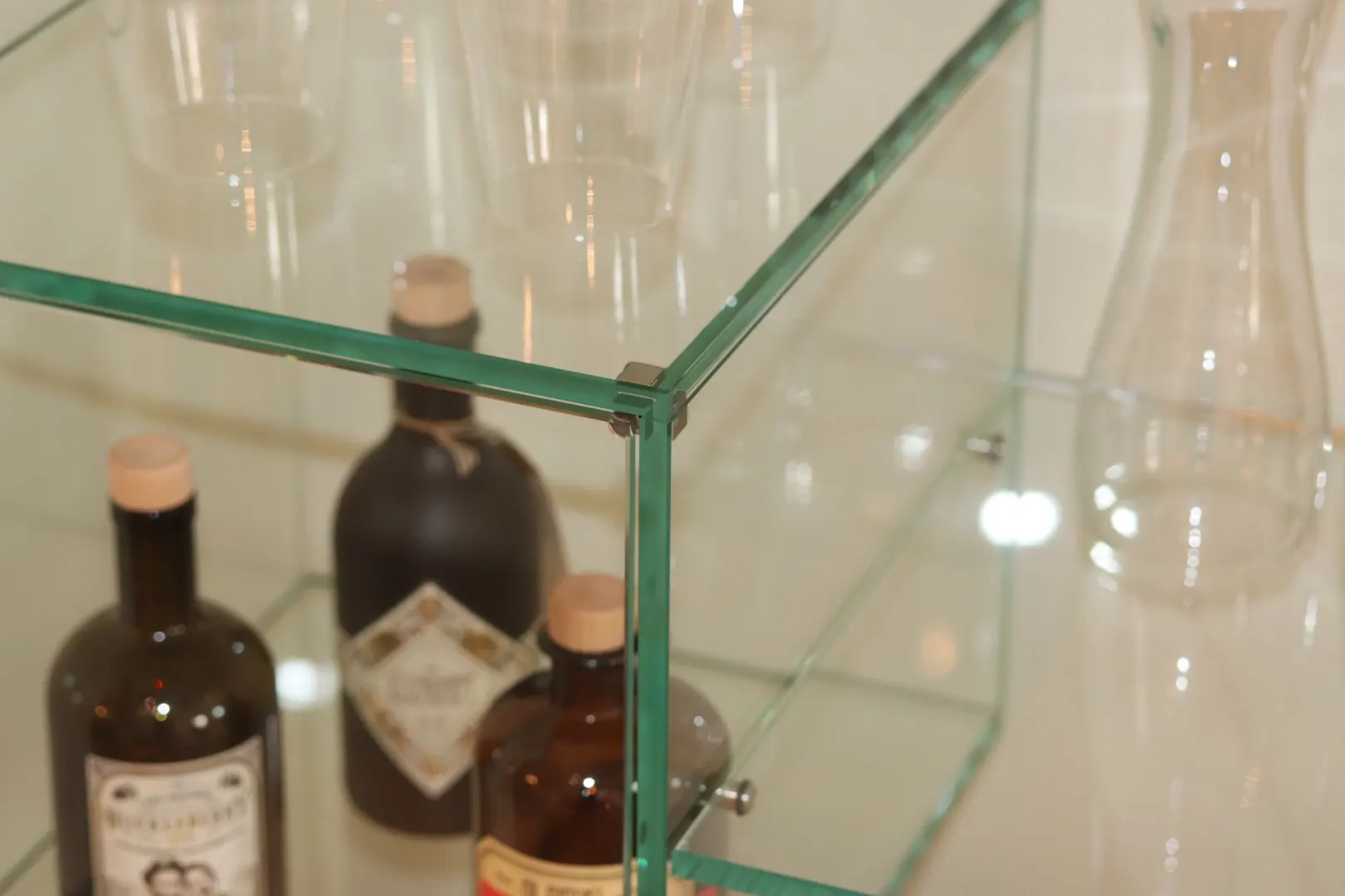 UV-Schutzverglasung für Glasvitrine